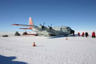 LC130, unloading PAX